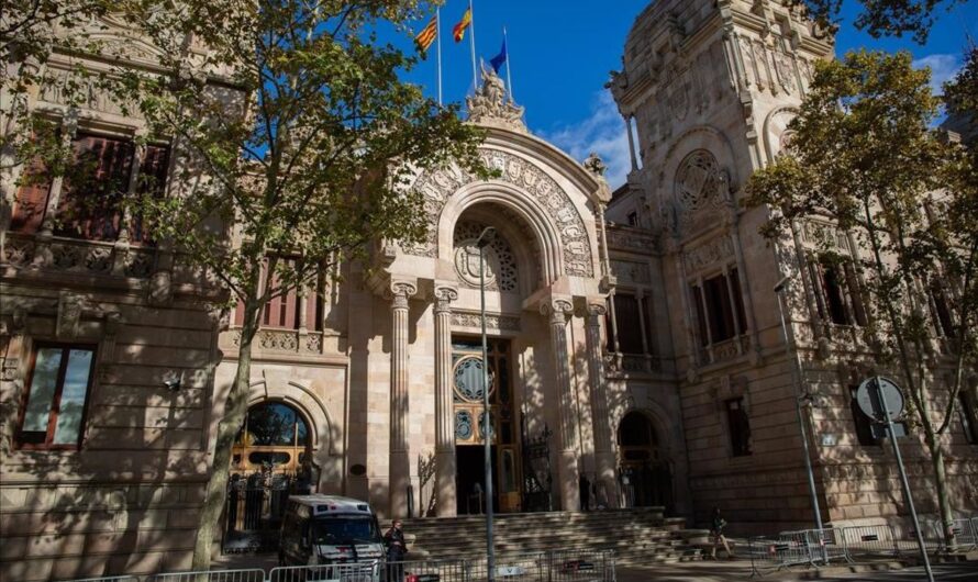 СУДЫ ИСПАНИИ НАЧАЛИ АМНИСТИРОВАТЬ ОСУЖДЕННЫХ КАТАЛОНЦЕВ